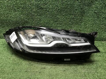 Фара правая Jaguar F-PACE (2016-2020) LED
