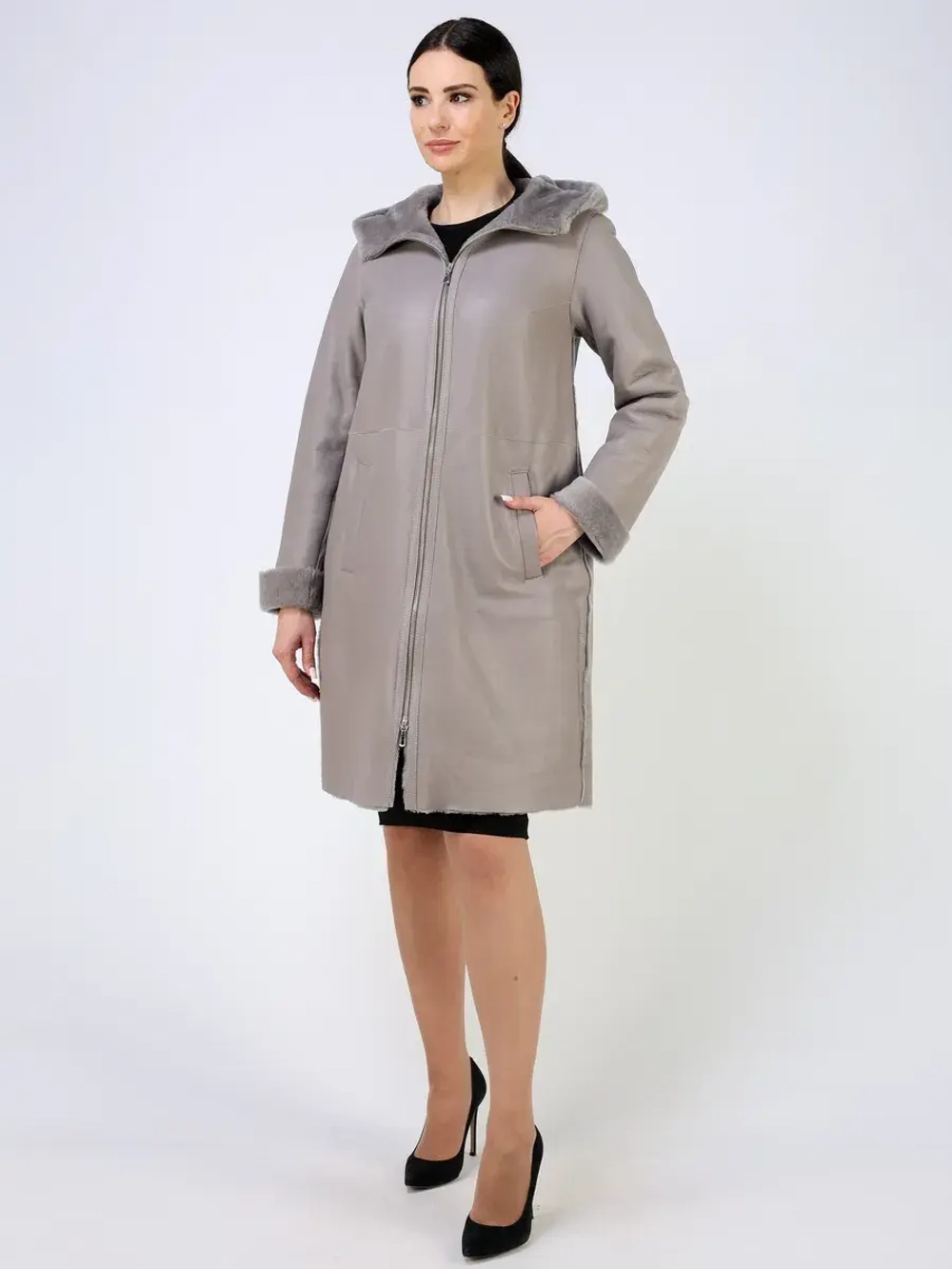 Дубленка зимняя натуральная с капюшоном