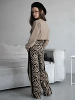 Костюм для девочки на осень