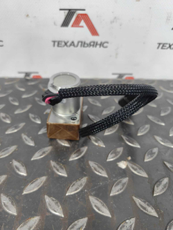 Клапан (соленоид) 702-21-57600