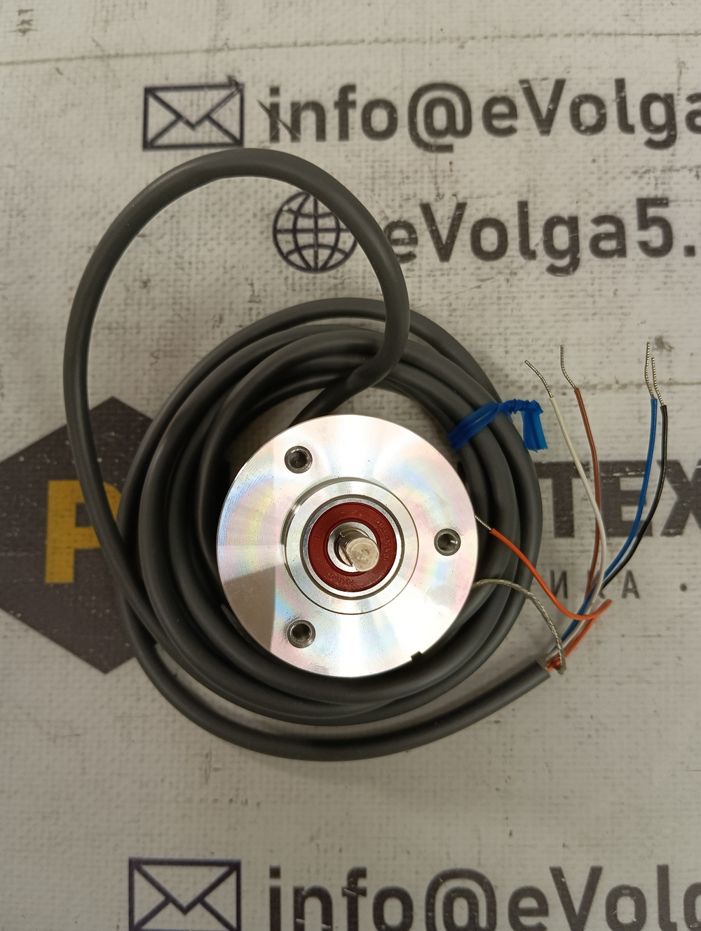 Omron E6C2-CWZ5B новое