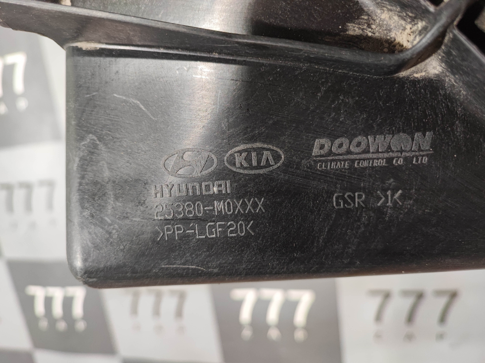 Диффузор с вентилятором охлаждения Hyundai Creta 1 (GS) 16-21 Б/У Оригинал 25380M0000