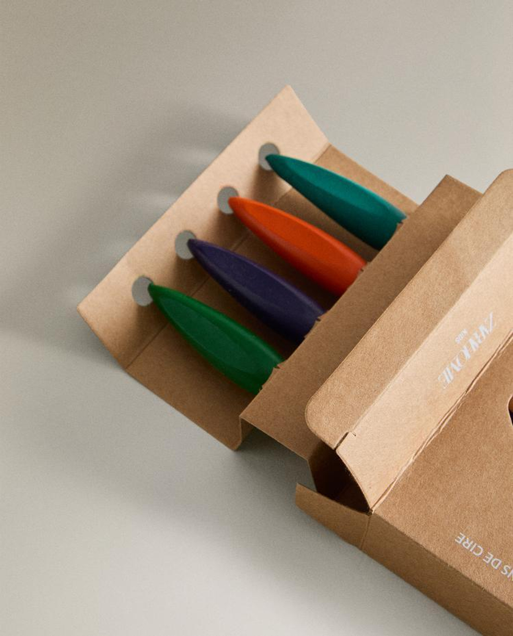 ZARA HOME ВОСКОВЫЕ КАРАНДАШИ В ФОРМЕ РАКЕТЫ (НАБОР 8 ШТ), РАЗНОЦВЕТНЫЙ