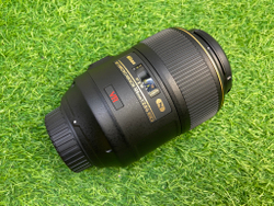 Nikon 105mm 2.8G IF-ED AF-S VR Micro-Nikkor