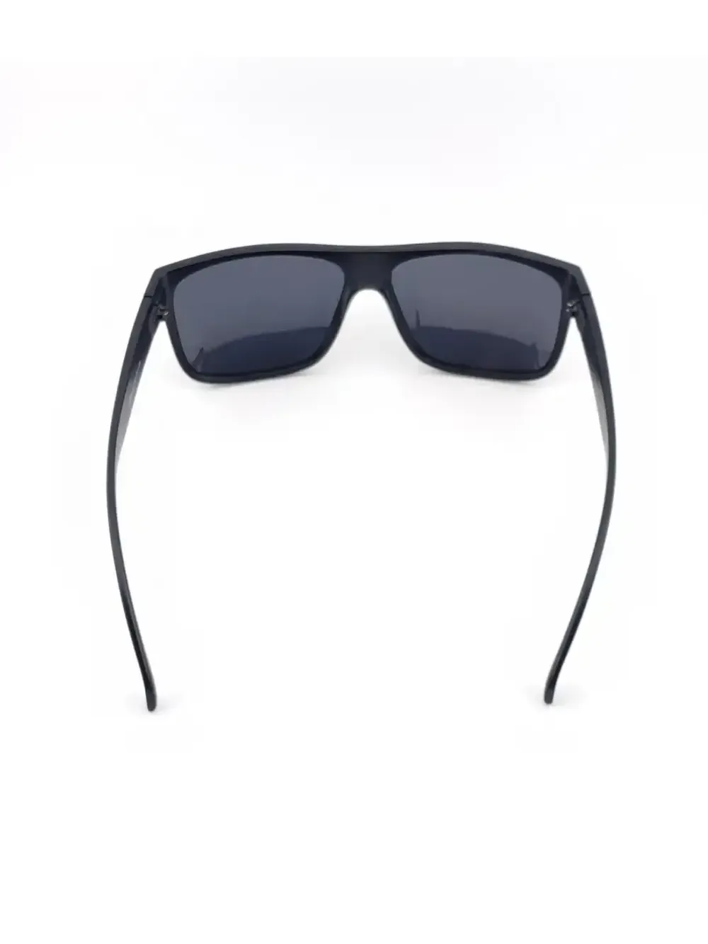 Солнцезащитные очки с поляризацией