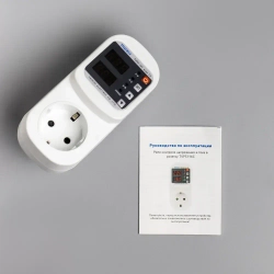 Реле контроля напряжения в розетку с защитой по напряжению и току (16А) / Автоматический выключатель TAXNELE 1P 16А для защиты бытовых приборов от скачков и перегрузки по току