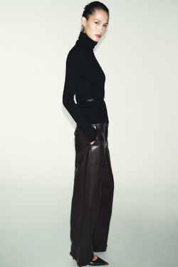 ZARA УТЕПЛЕННАЯ КУРТКА-БОМБЕР С ЛАЦКАНАМИ ИЗ ИСКУССТВЕННОГО МЕХА, КОРИЧНЕВЫЙ