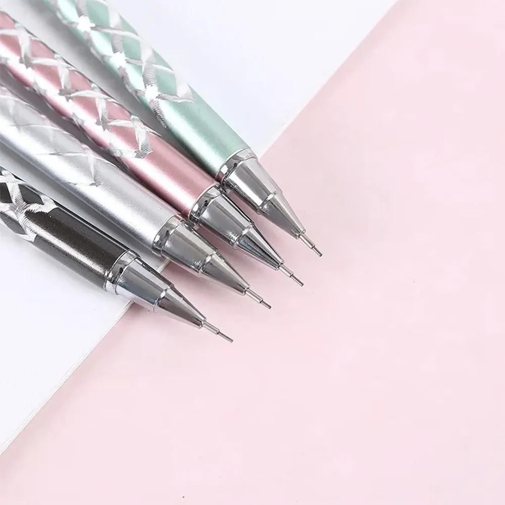 Механический карандаш выдвижной - 4 шт, автоматические ручки-карандаши с выдвигающимся черным грифелем 0,5 мм для черчения и рисования, тонкий с насечками