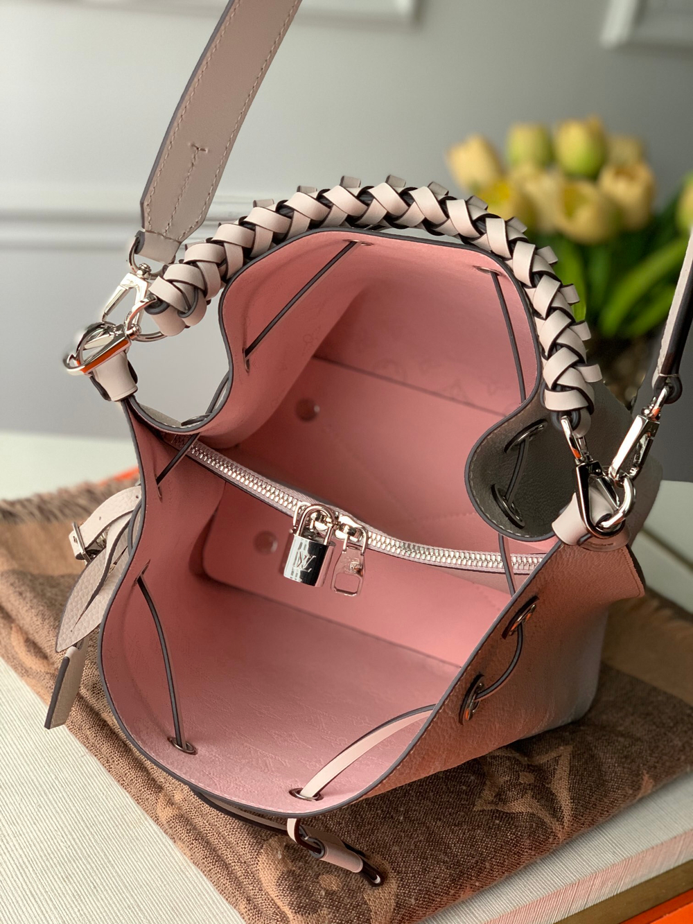 Louis Vuitton Muria