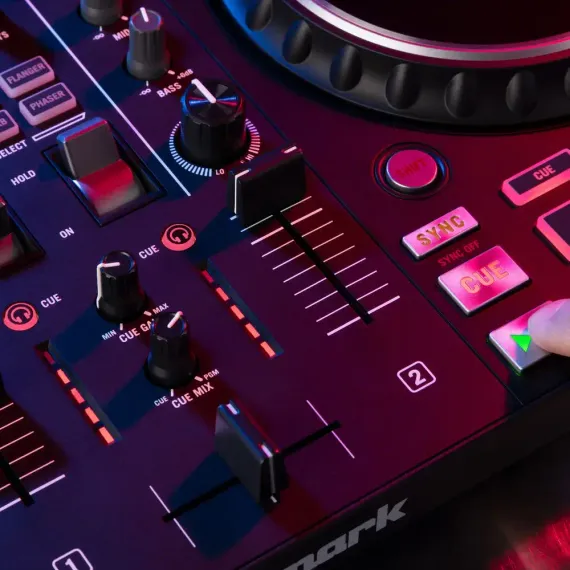 Numark Mixtrack Platinum FX Black