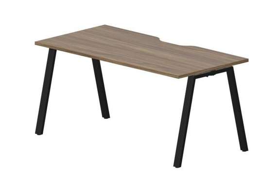 стол Arena 1580х780х750мм (с эргономичным вырезом)