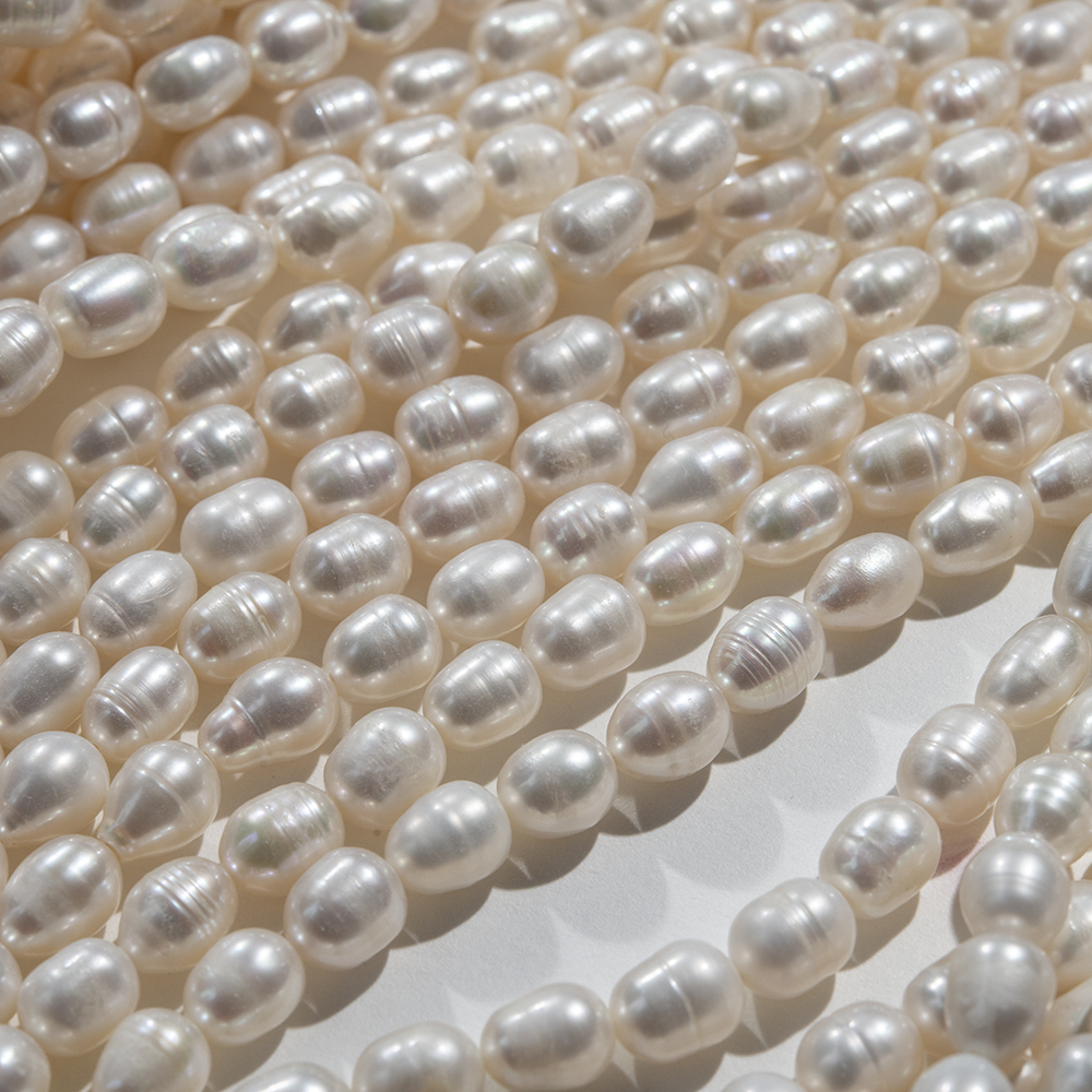 Жемчуг культивированный овальный белый, 8-9*7мм