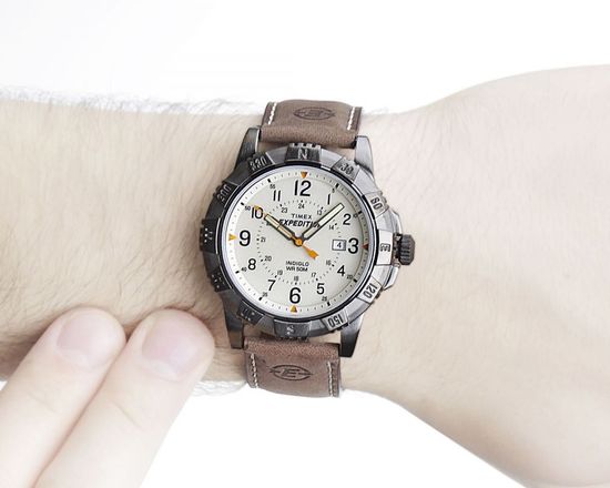 Наручные часы Timex T49990