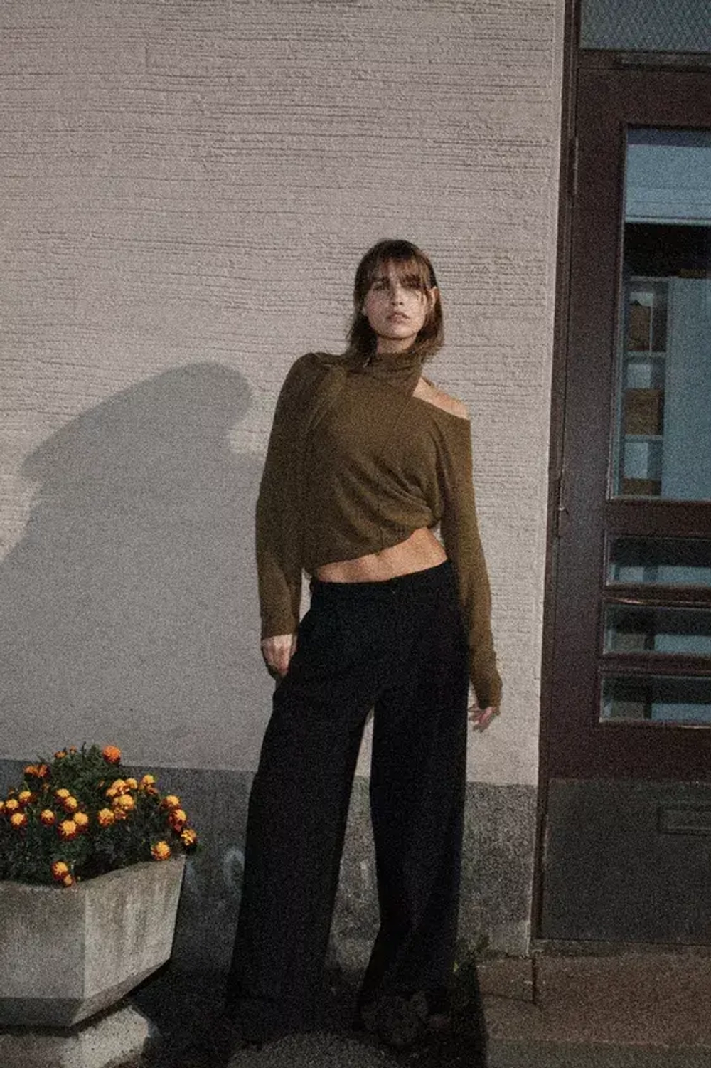 ZARA ОДНОТОННЫЙ СВИТЕР С ШАРФОМ, ТЕМНЫЙ ХАКИ