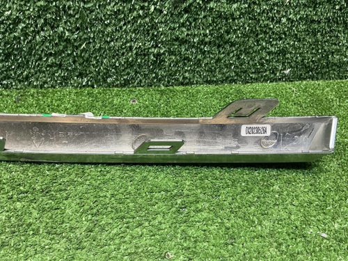 Молдинг переднего бампера Geely Atlas Pro (21-25)