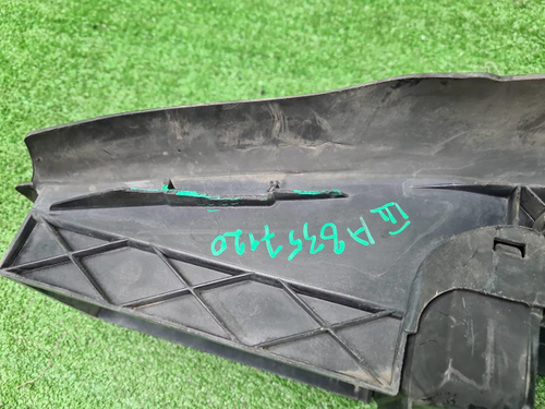 Воздуховод радиаторов нижний BMW X5 G05 (18-23)