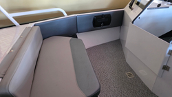 Лодка Беркут L-HT Open. В наличии. Цвет Черный низ - серый верх