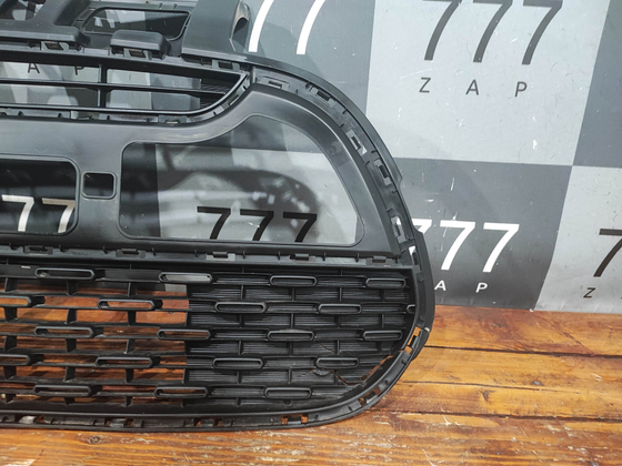 Решетка переднего бампера Kia Picanto 3 (JA) 17-нв Б/У Оригинал 86562G6010