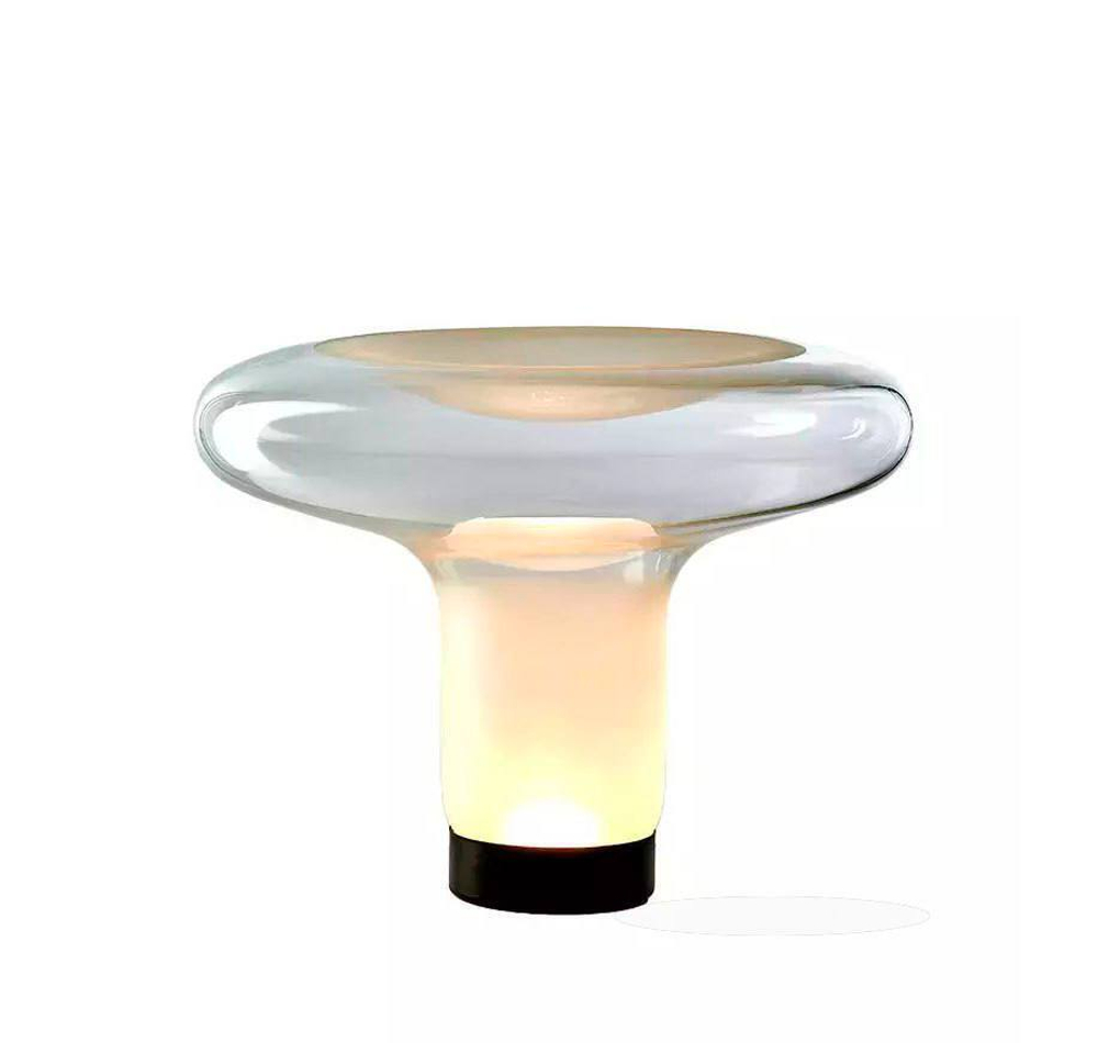 Настольный дизайнерский светильник Lesbo by Artemide