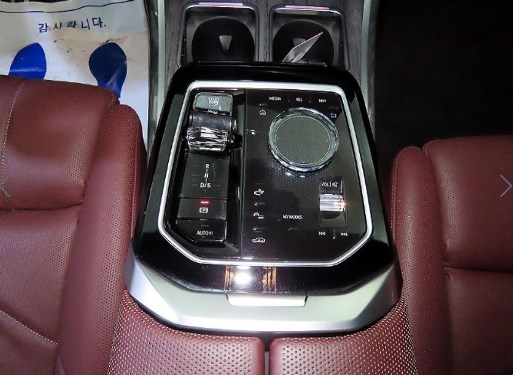 BMW 7 серии (G70) 740i sDrive M Sport