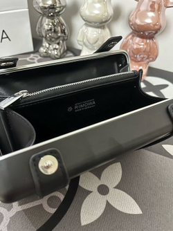 Сумка через плечо Rimowa