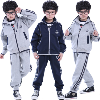 Костюм спортивный с контрастной отделкой