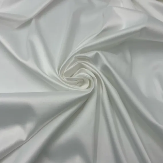 Атлас-стрейч молочный