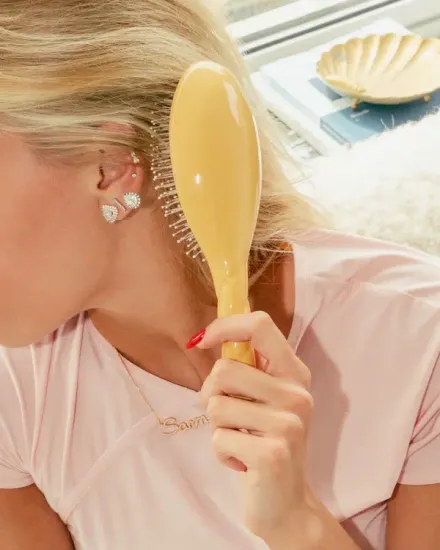 La Bonne Brosse N.04 The Miracle Detangling Scalp Brush