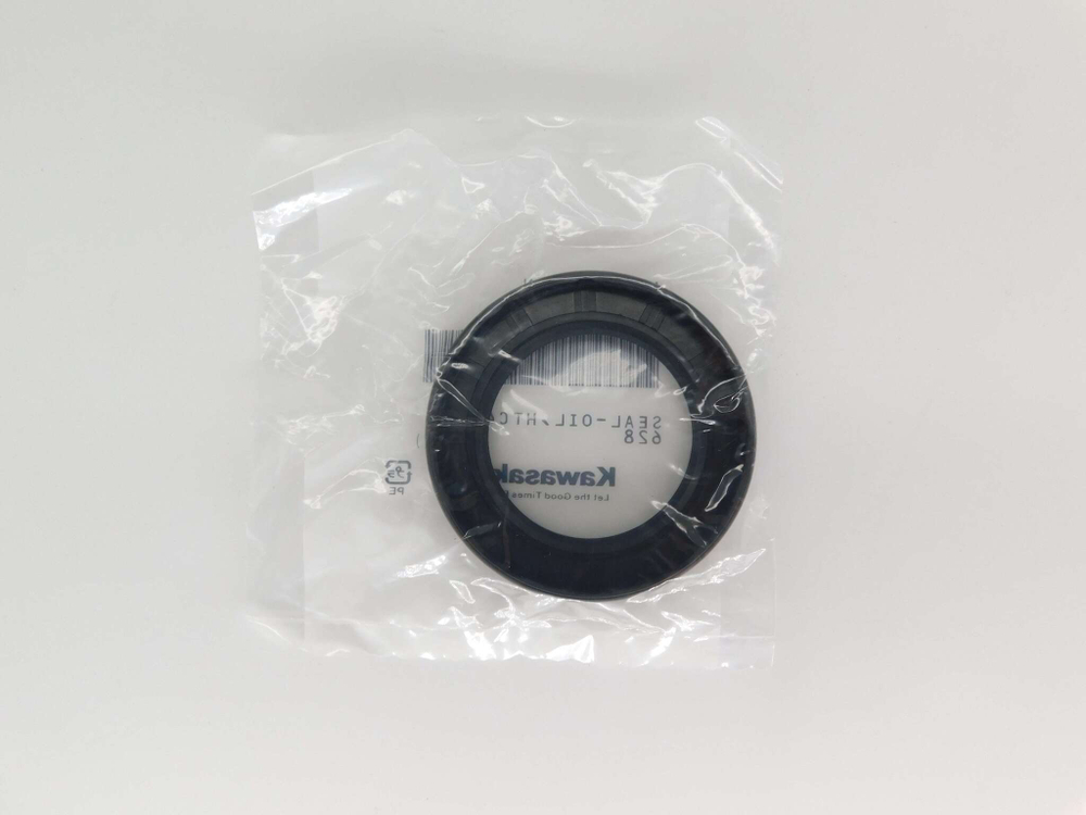 Сальник вторичного вала кпп Kawasaki ER-4N ER-6N EX-4 ER-6F Versys 650 92049-1501