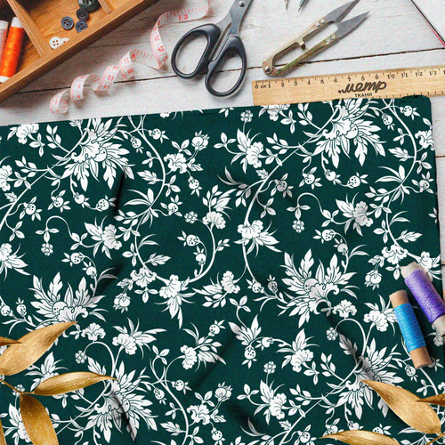 Ткань блэкаут белая хохлома из цветов на зелёном фоне