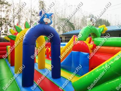 Коммерческий надувной батут "Радужный город 2" 10*6*3 м