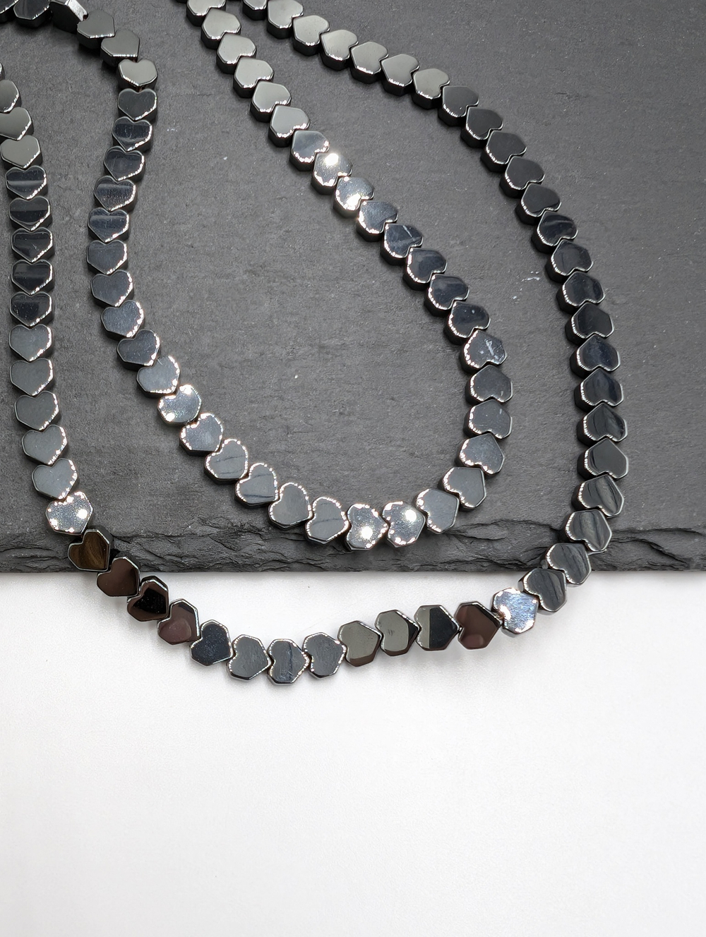 Гематит сердце 6мм, черный