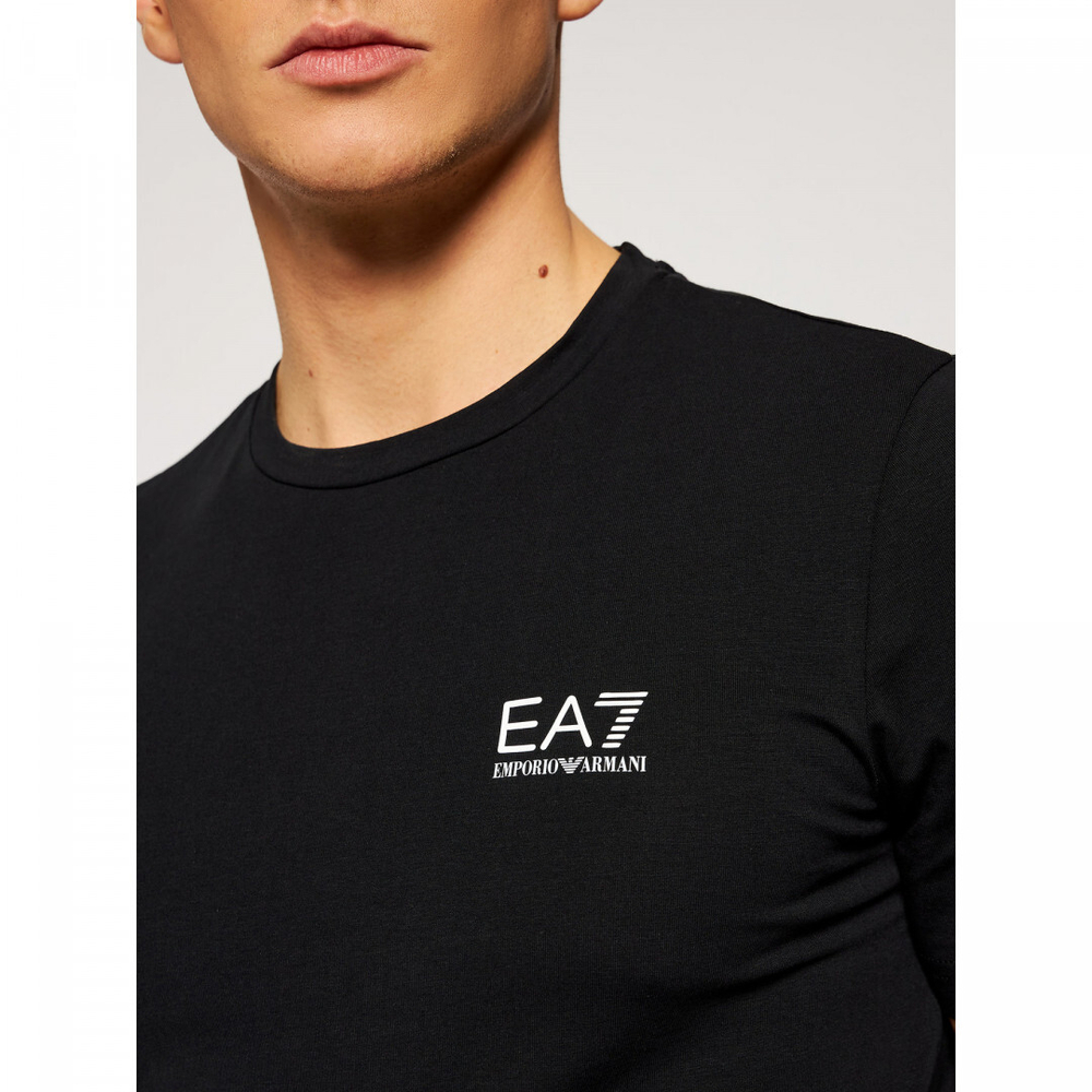 Футболка EA7