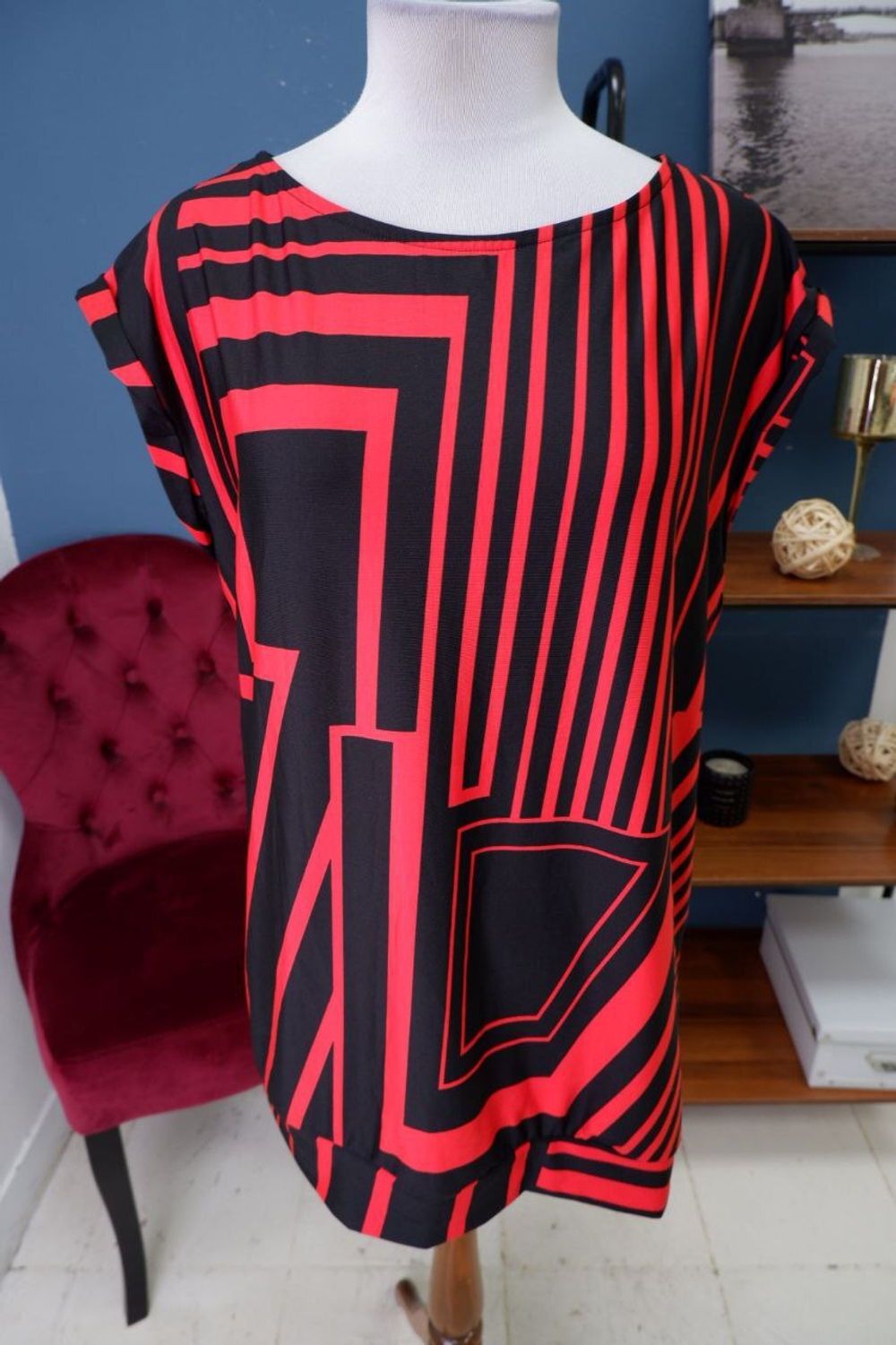 Футболка Yessica яркая 48 размер