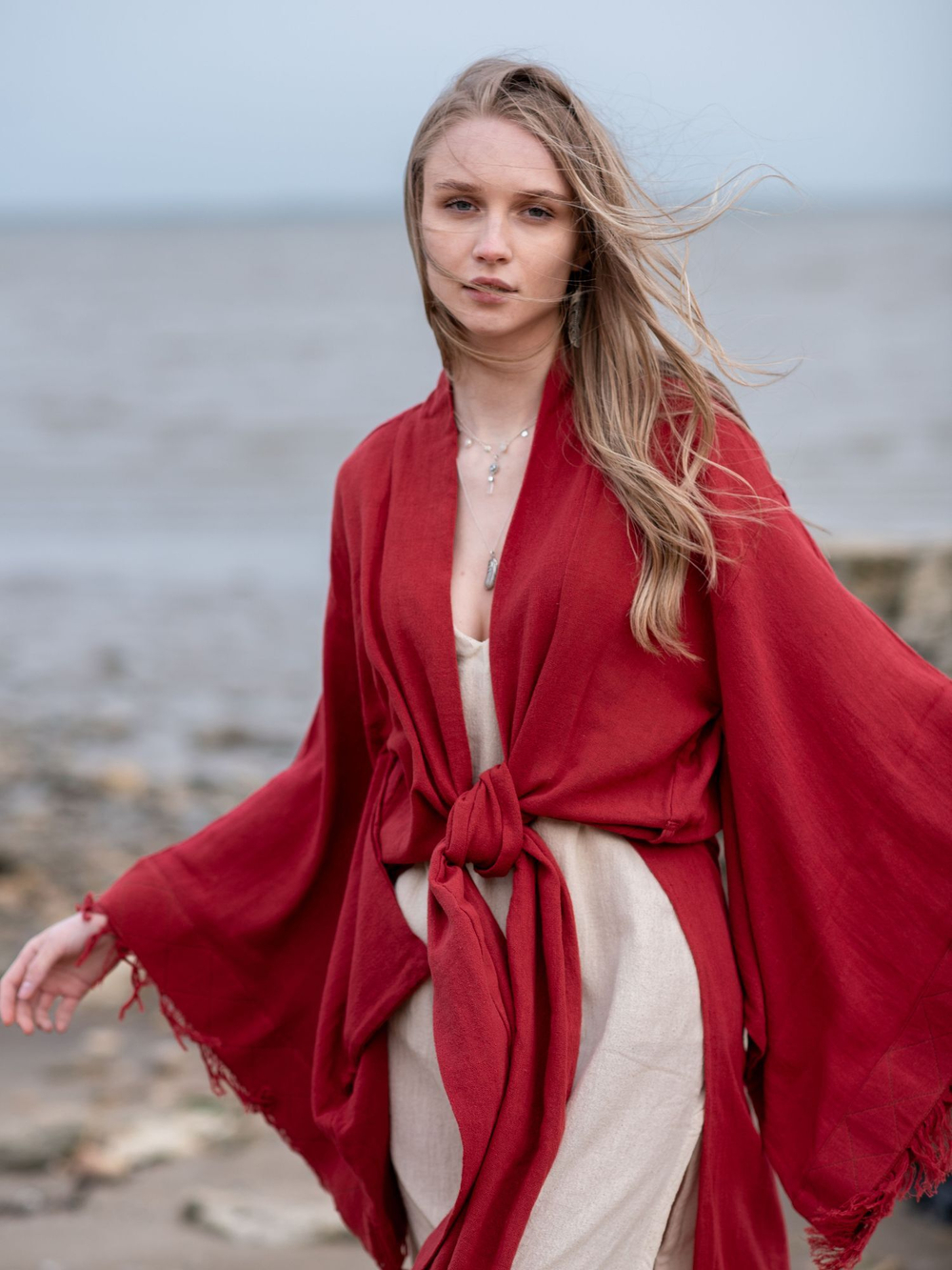 Кимоно с разрезами (красный)