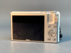 Nikon Coolpix S7000