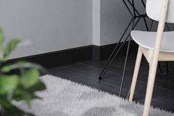 Плинтус Cezar Hi-Line 090 Черный, 2500x75x22 мм