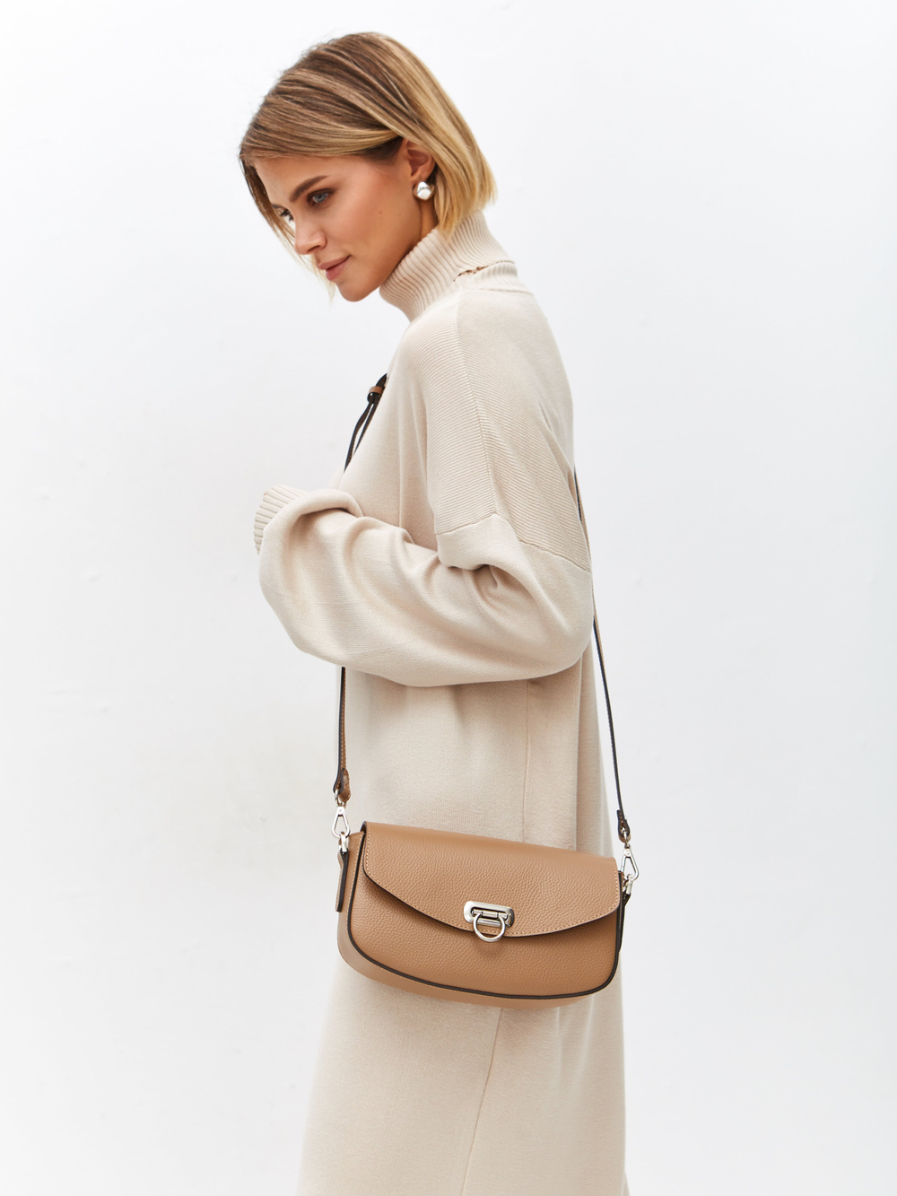 Сумка кожаная на плечо кросс-боди капучино