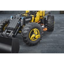 VOLVO колёсный погрузчик ZEUX 2 в 1 Technic LEGO