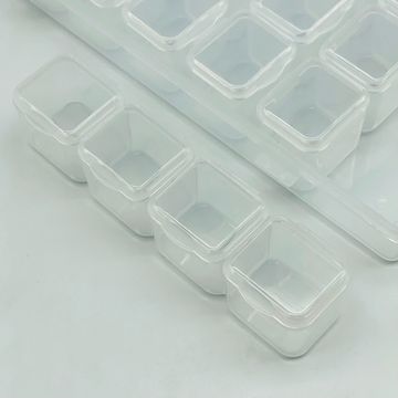 Контейнер большой прозрачный для страз 28 ячеек