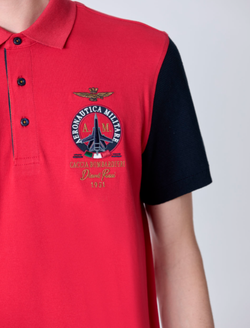 Футболка с воротом поло