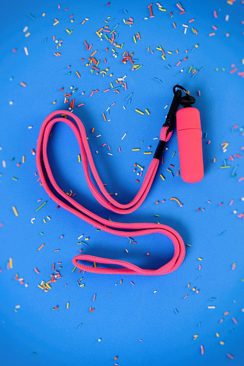 Розовая вибропуля на ремешке - 5,5 см. (Цвет: розовый)