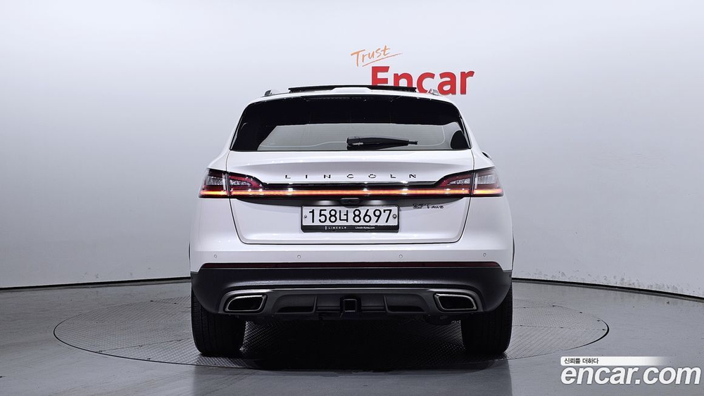 Lincoln Nautilus 2.7 Reserve AWD (12.2019)