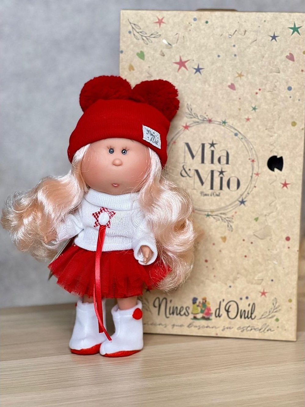 Кукла Nines виниловая 30см MIA CASE (3423)