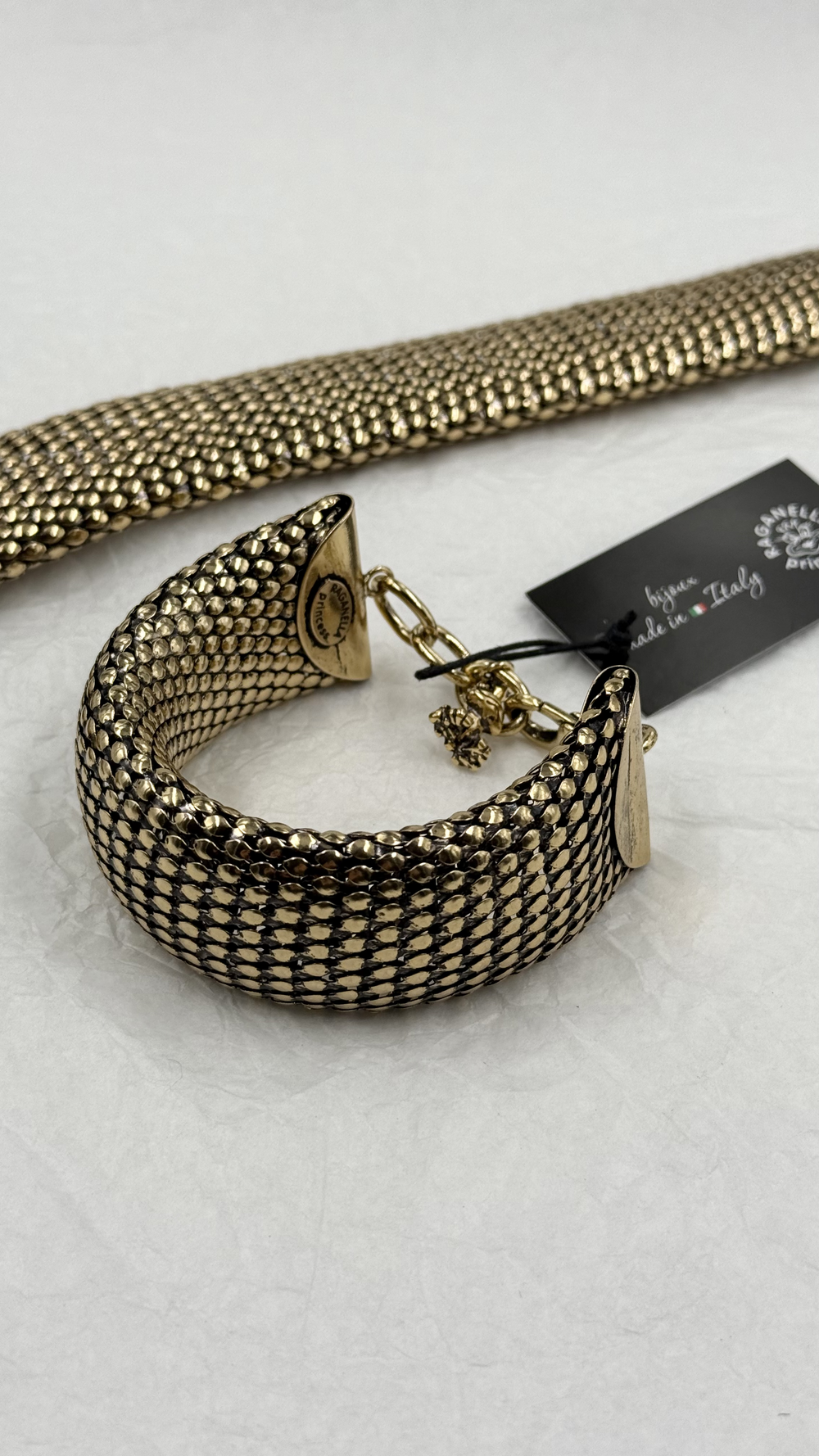 Браслет широкая плоская цепь "змея" в винтажном стиле, оттенок золото антик