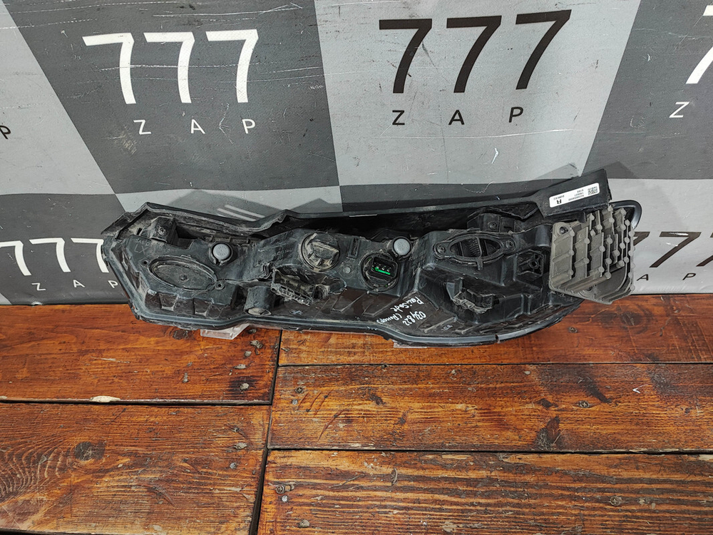 Фара ДХО правая Hyundai Palisade (LX2) 19-нв Б/У Оригинал 92208S8000