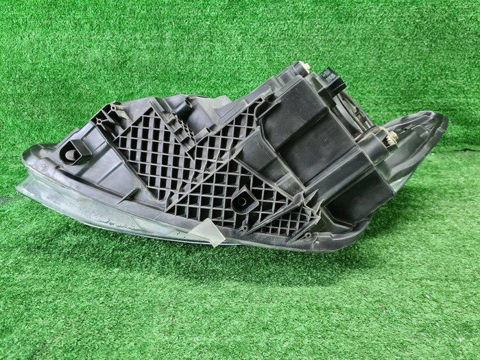 Фара правая Mercedes V w447 (2014-н.в.) галоген