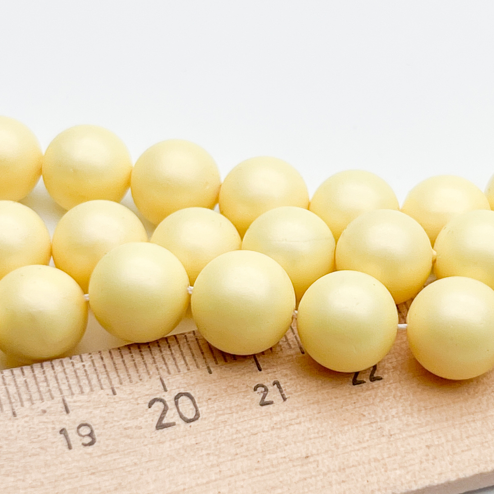 "Майорка" с эффектом сатин, цвет желтый, диаметр 10,2 мм, цена за 10 шт (1/4 нити)