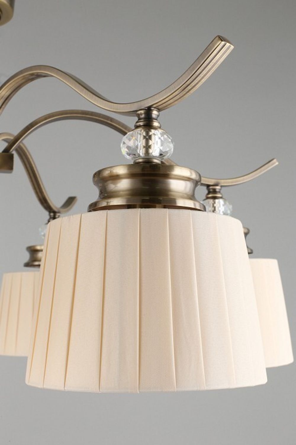 Люстра на штанге Omnilux Arosio OML-88417-06