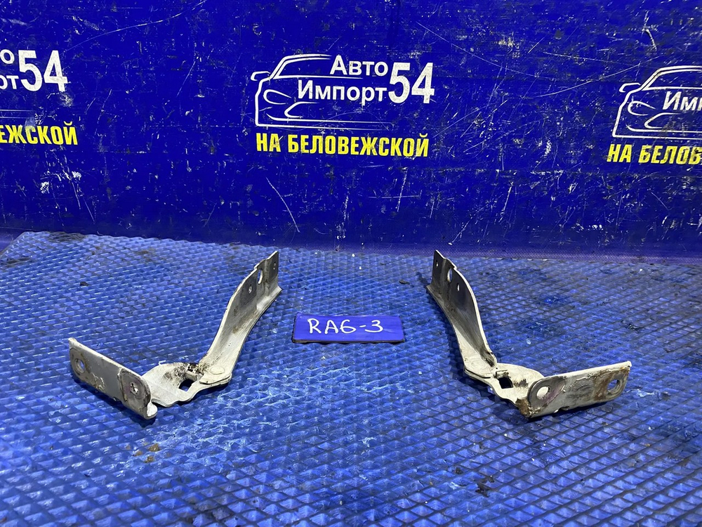 Петля капота правая Honda ODYSSEY 2001